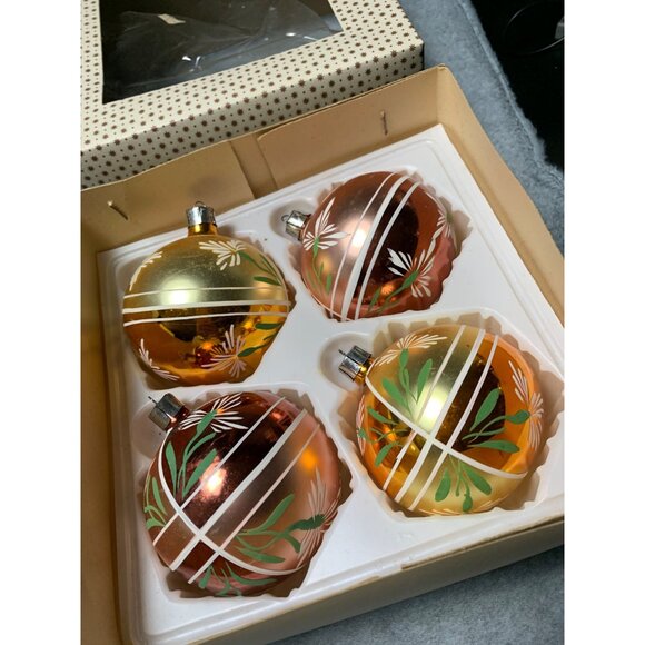 Vintage Poland Hand-Painted Glass Christmas Ornaments Set of 4 Original Box - Picture 7 of 9